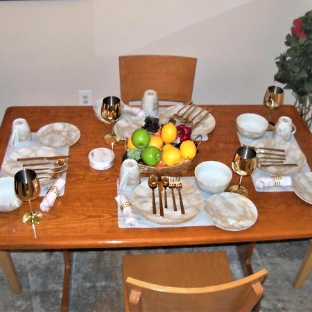 Two Bedrooms Apartment Manage And Supervise By Host Endless Features Amenities Dishwasher Washer Dryer Best Wifi Internet Services By Verizon Fios 960 Upload 960 Download Bi Monthly Free Housekeeping Services Huge 10000 Square Footage New York Eksteriør billede