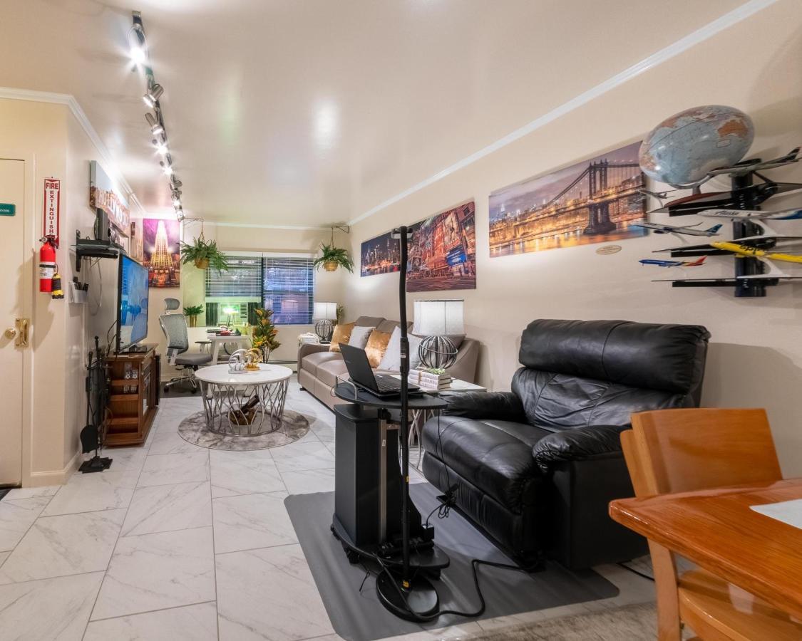 Two Bedrooms Apartment Manage And Supervise By Host Endless Features Amenities Dishwasher Washer Dryer Best Wifi Internet Services By Verizon Fios 960 Upload 960 Download Bi Monthly Free Housekeeping Services Huge 10000 Square Footage New York Eksteriør billede